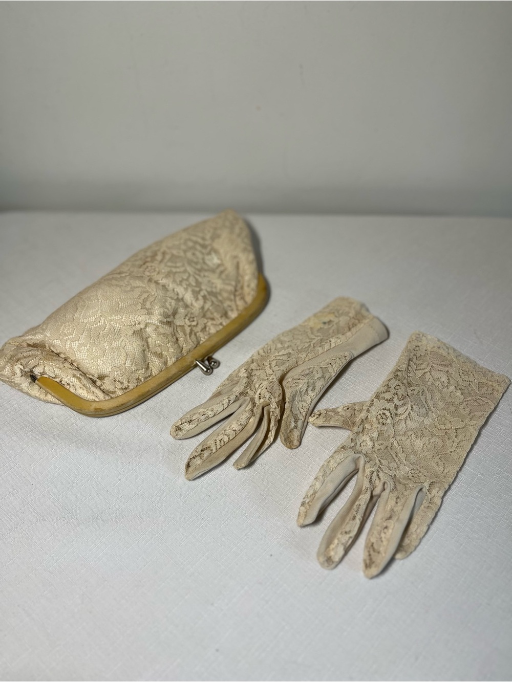 Vintage Paris Glove Beige Lace Gloves and matching clutch purse
Classy. Unique